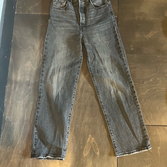 Levi’s jeans! Style “rib cage straight ankle”. Size 24 and 36 inches long. - Picture 6 of 6